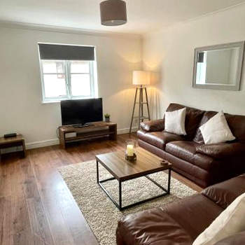 Modern 2 bedroom apartment near Glasgow Airport