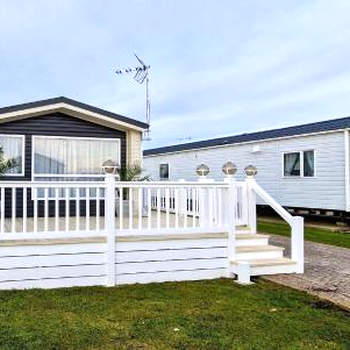 Modern 6 Berth Caravan With Wifi At Martello Beach In Essex Ref 28008pm