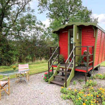 Tilly Gypsy-style Caravan Hut
