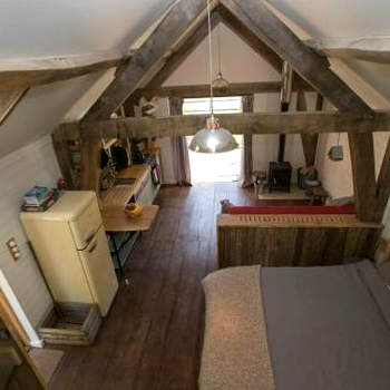 Sky Cabin. Cosy Forest Log Cabin 3 night minimum