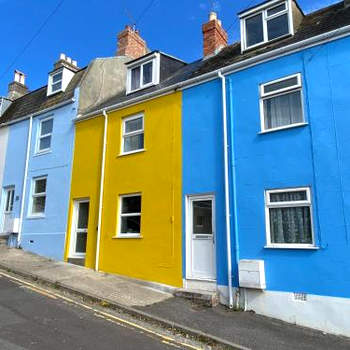 Yellow Cottage near Chesil Beach