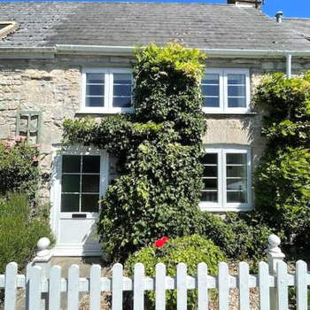 Cosy cottage in the heart of Dorset