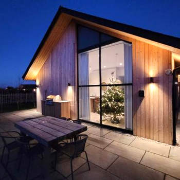 Marsh Marigold Cottage, Ashlin Farm Barns