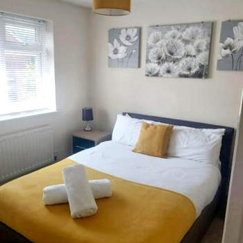 Ashford Holiday Home Smithy Drive Sleeps 5 FREE Wifi and Vehicle Parking