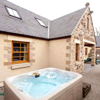 Appletree Cottage at Williamscraig Holiday Cottages