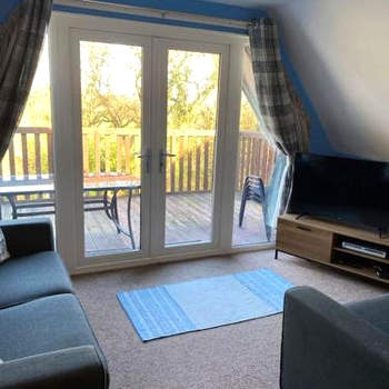 3 Bedroom Lodge with hot tub on lovely quiet holiday park in Cornwall