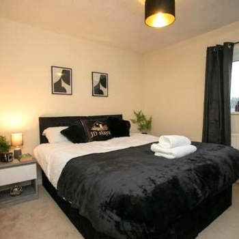 Apartment with Free WiFi & 24 Hours Front Desk - 4 Beds - Long Term Special Offer