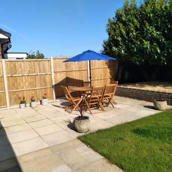 Beachgrass 15 minutes walk from South Beach Heacham, dog friendly