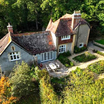 Fabulous Dartmoor House: Views, Turret, & Fire Pit