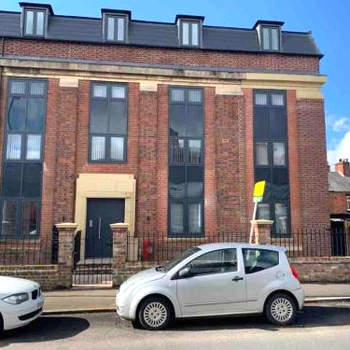 Newly built 2 bed flat in the heart of Leek