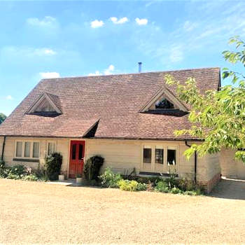 Meadow Cottage in Hampshire's Test Valley