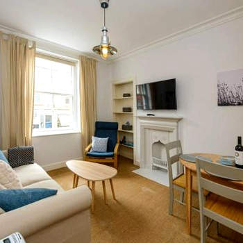 Pebbles Apartment