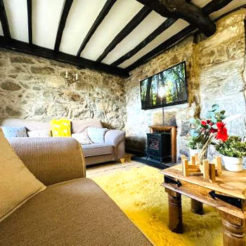 Trawsfynydd Stone Cottage