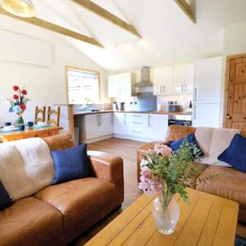 Pen Dragon - 2 Bedroom Cottage - Pen-Clawdd