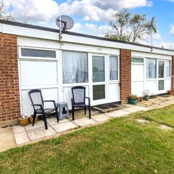 Lovely 4 Berth Chalet Nearby Hembsy Beach In Norfolk Ref 00266ba