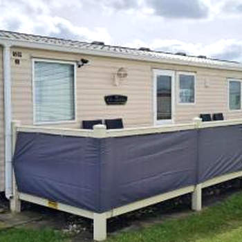 Lovely Caravan With Decking At Coral Beach Park In Lincolnshire Ref 77001c