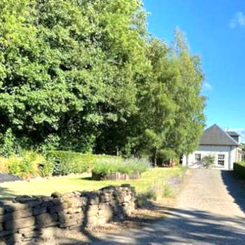 Private detached cottage sleeps 4