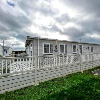 Beautiful Caravan At Seaview Holiday Park In Kent Ref 47028pb