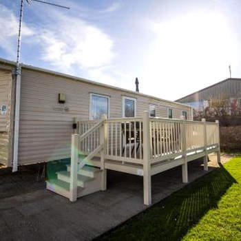 Lovely 8 Berth Caravan With Decking At Broadland Sands In Suffolk Ref 20136bs