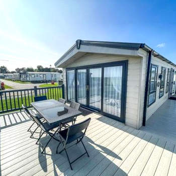 Stunning Lodge Full Sea Views At Broadland Sands In Suffolk Ref 20089bs