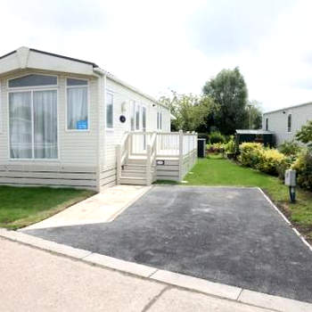 Countryside Holiday Park by the River nr Canterbury (Pet-Friendly)