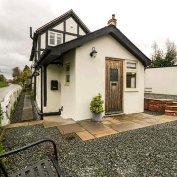 Pool Cottage