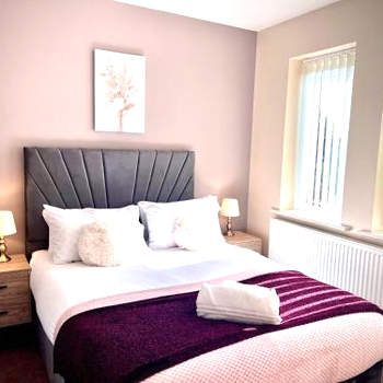 Comfy Casa - Syster Properties Serviced Accommodation Leicester Families, Work, Groups - Sleeps 13